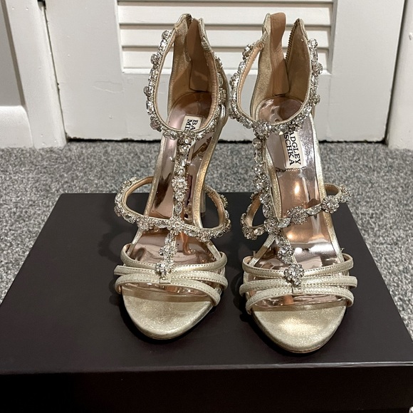 Gold jeweled badgley Mischka high heel stilleto US size 8